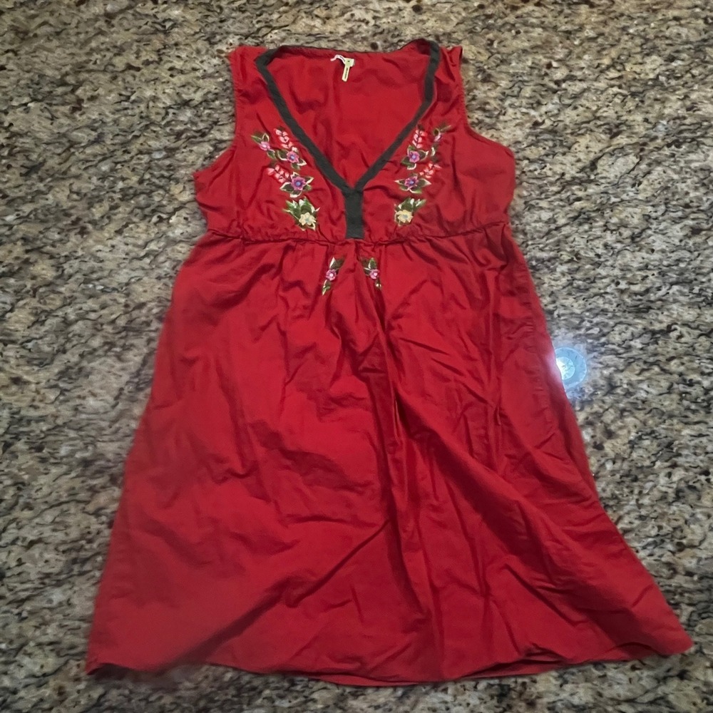 Old Navy Womens Red Floral Embroidered V-Neck Smocked Waist Baby Doll Top Size M